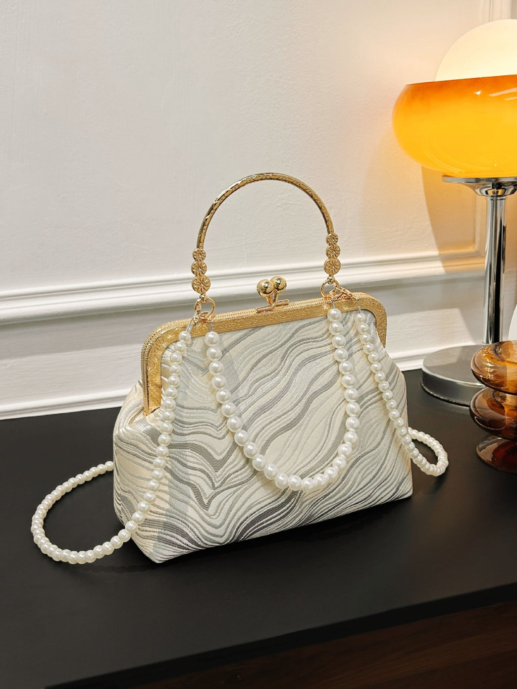 Crossbody bag with sea cliff pattern, new Chinese style handbag, versatile cheongsam bag, women's shoulder bag, retro mouth gold bag