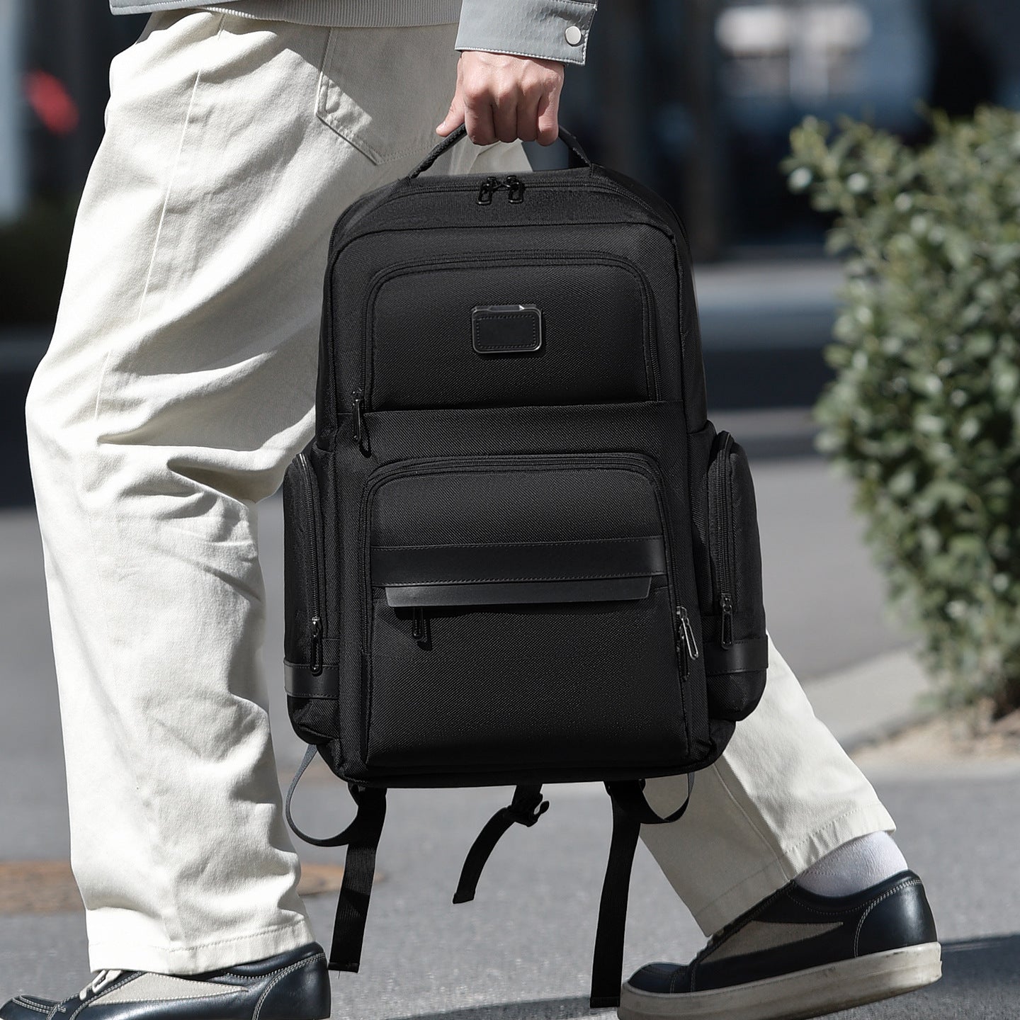 Advanced Men's Backpack New Retro Light Luxury Commuter Computer Bag 15.6-inch Large Capacity Travel Backpack