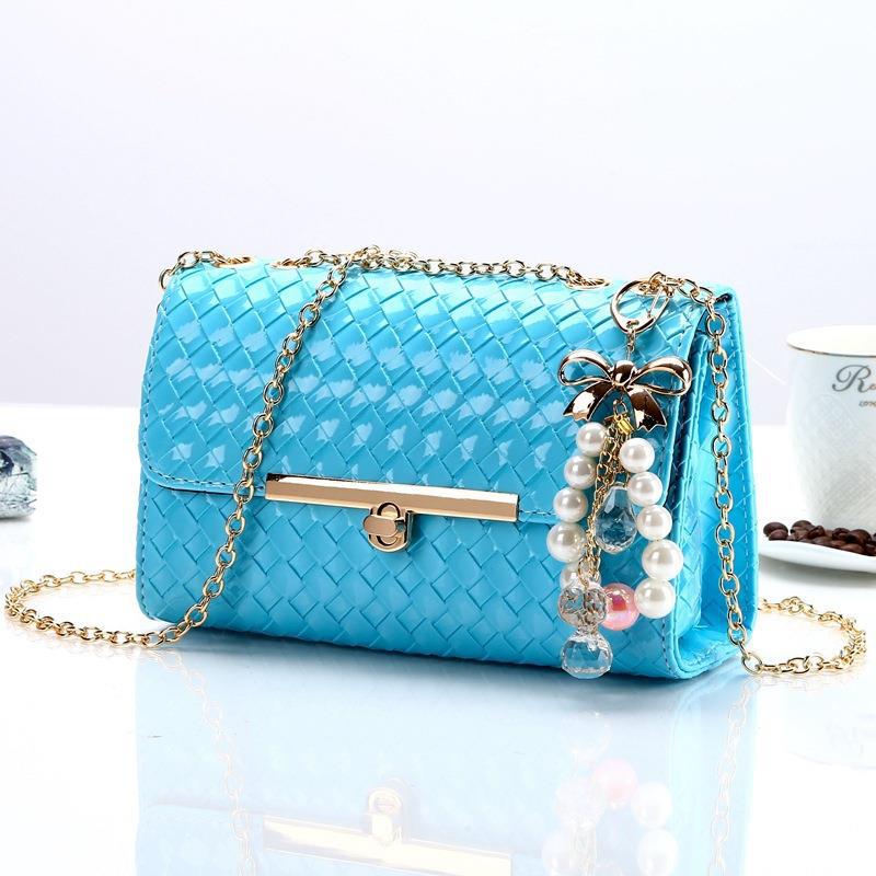 2025 new women's handbag, women's chain bag, crossbody shoulder bag, sandwich simple trendy small square bag, one piece dropshipping