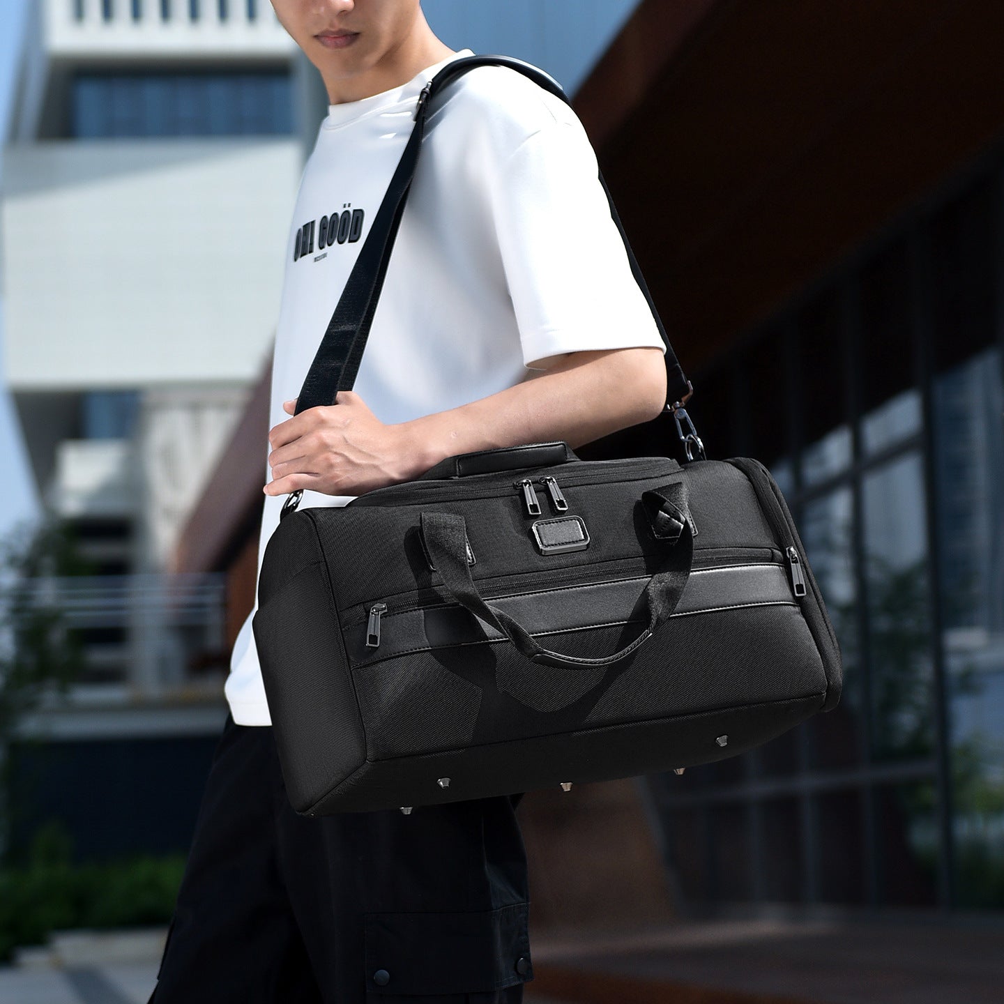 Cross border new portable travel bag for men with dry wet separation, sports and fitness bag, high-end feeling, short distance business travel luggage bag